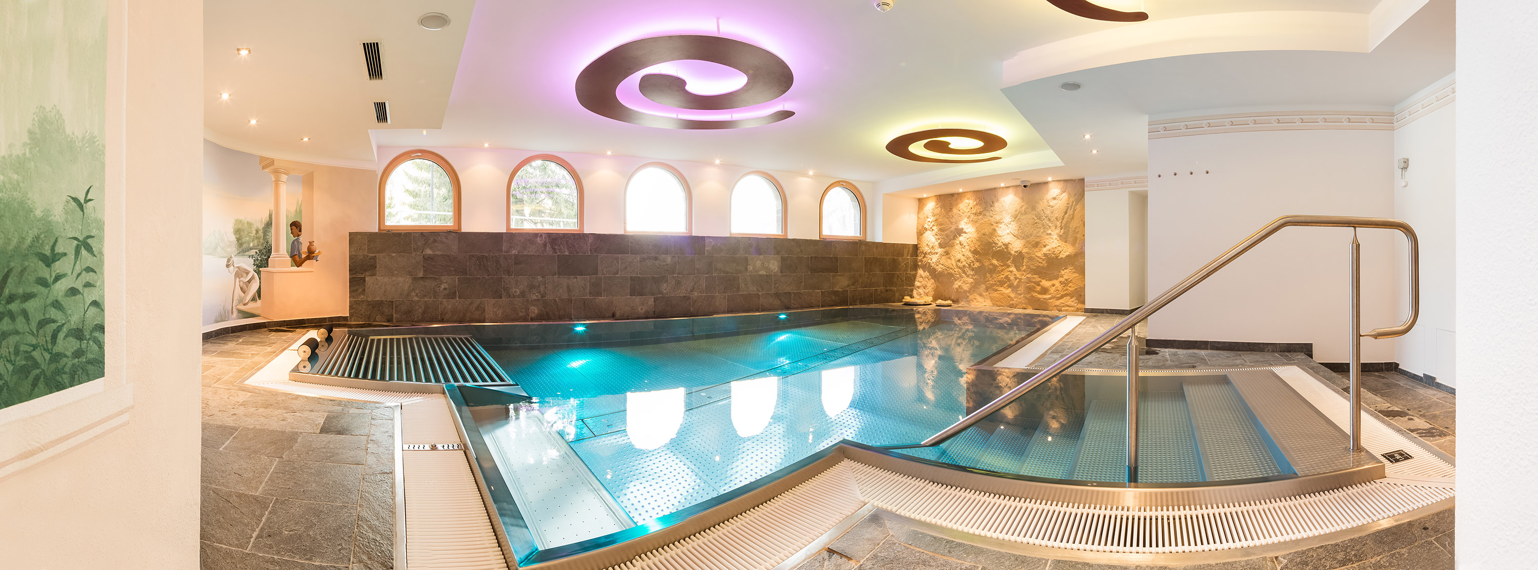 Pool im Wellness Hotel Solaria Ischgl